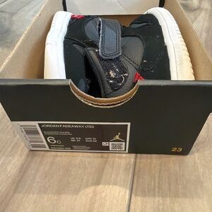 Jordan Fadeaway TD Black and Red Sneakers. 6c